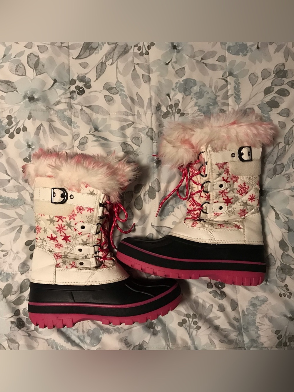 Girls' Pink & White Faux Fur Snow Boots with Snowflake Pattern